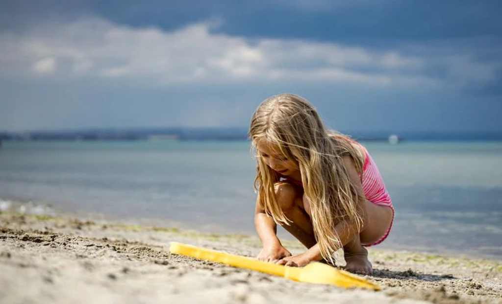 Stay Healthy and Happy This Summer: Expert Tips for Parents and Children